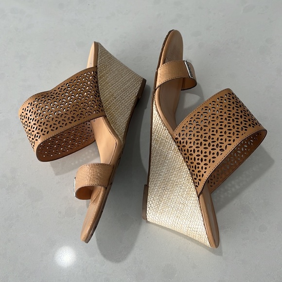 Brighton Ramon Platform Wedge Sandals Laser Cut Leather Women’s Size 9 Tan - Picture 12 of 13